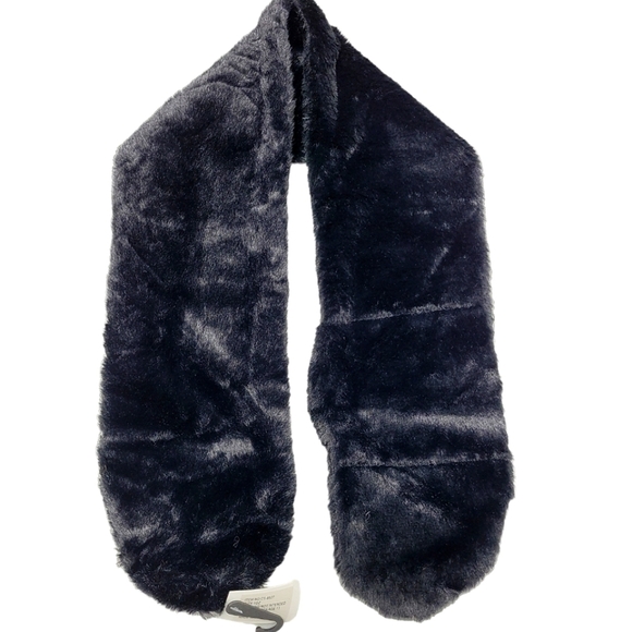 Fabulous Oblong Faux Fur Black Collar Scarf OS - Picture 3 of 3